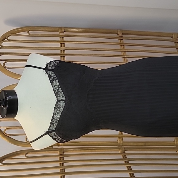 Donna Mizani black lace slip dress size small zipper back and hook closure slit - Picture 3 of 16